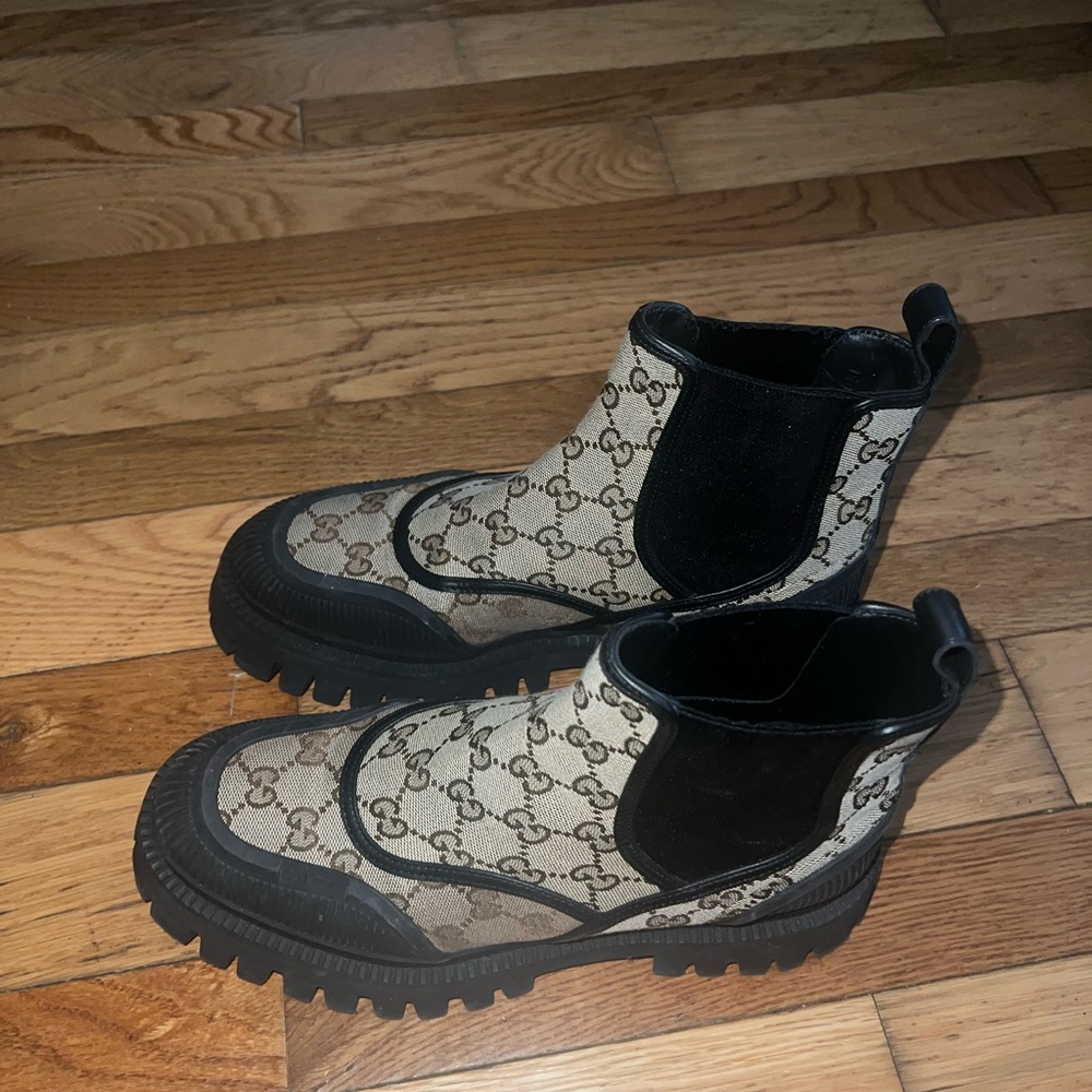 Gucci Beige and Black Ankle Boots